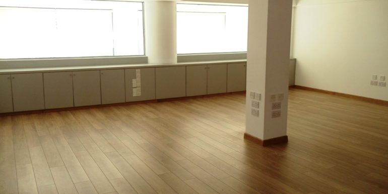Seafront ground floor office for rent 1