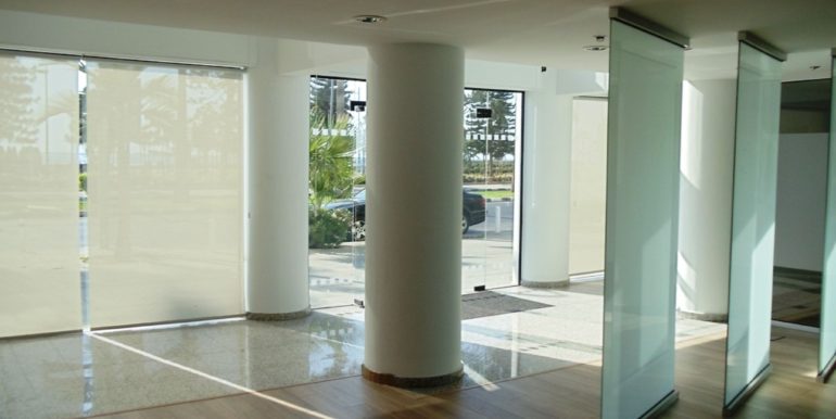 Seafront ground floor office for rent 3