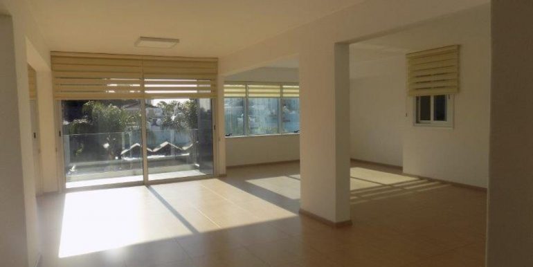 Modern office for rent ComCpacesin Cyprus 1