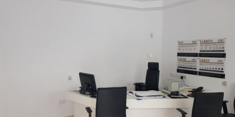 Large office for rent in Linopetra www.comspacesincyprus.com 8